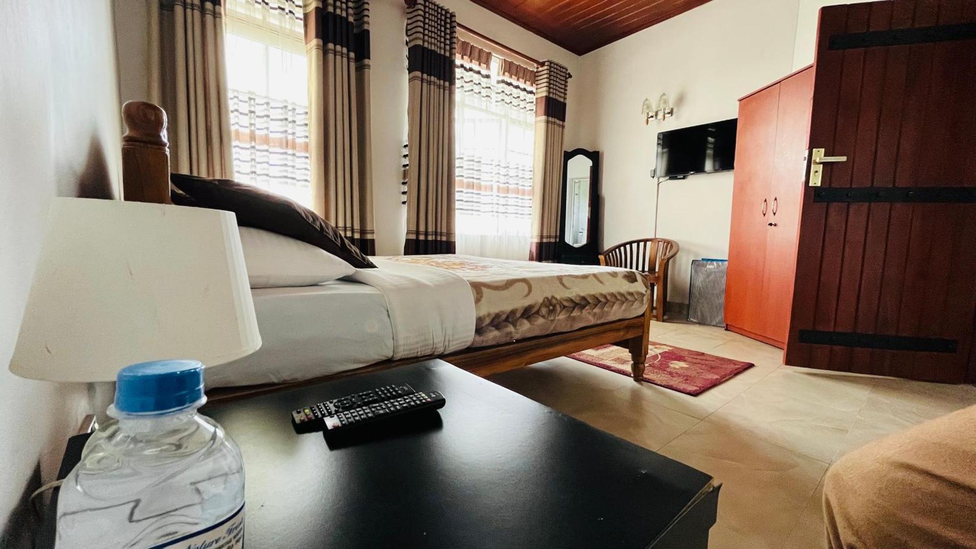 Thuring'S Holiday Bungalow Нувара Елия Екстериор снимка